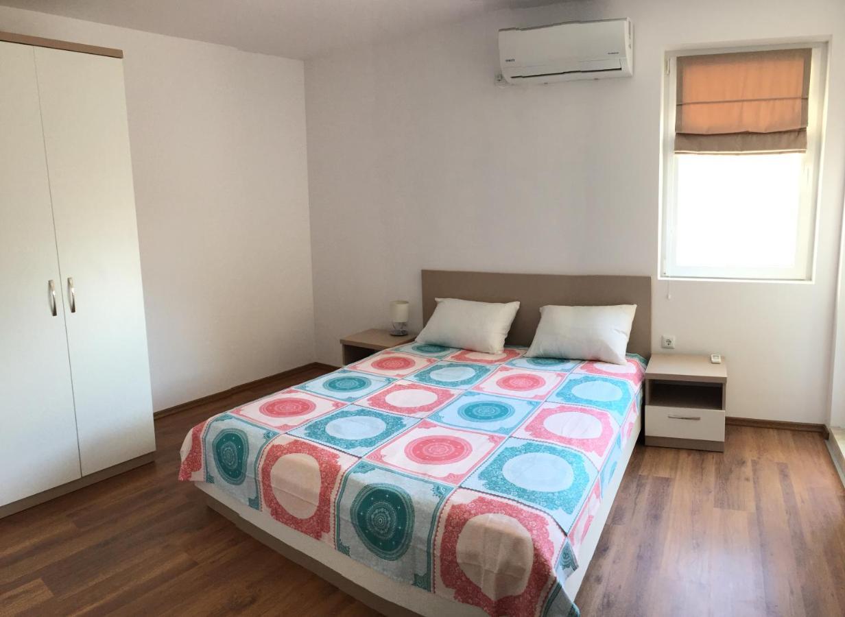 Apartments Dione Pomorie Exterior photo